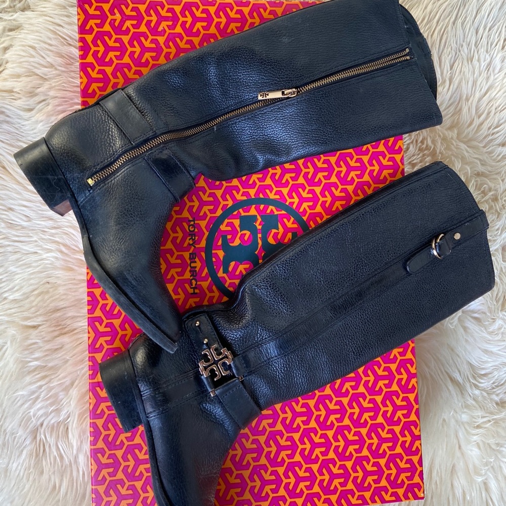 Riding boots